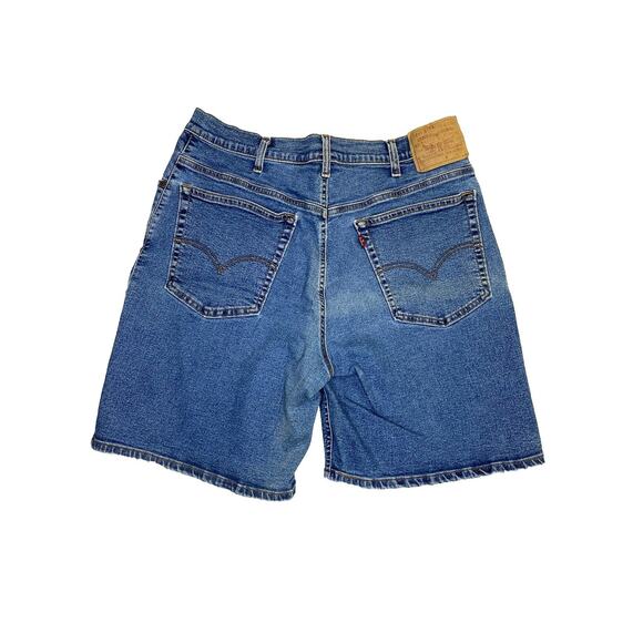 Levi's Denim Shorts Blue Womens Size 16W Bermuda Style Mid Rise 7” VTG 2002 - Picture 2 of 6